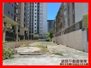 誠昱/近高雄大學藍田.